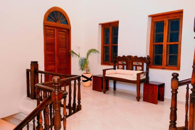 Habari House & Café2